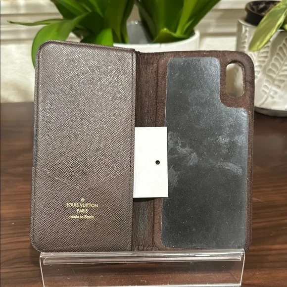 Louis Vuitton Brown Monogram Phone Case - Picture 8 of 9